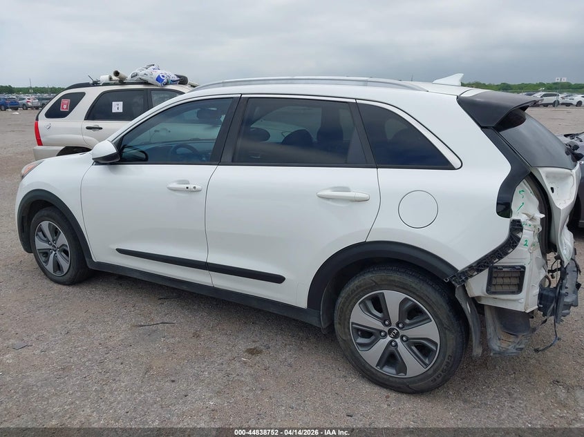 2019 Kia Niro 1.6 Lx white Lot 111044838752 Vin KNDCB3LC1K5347650