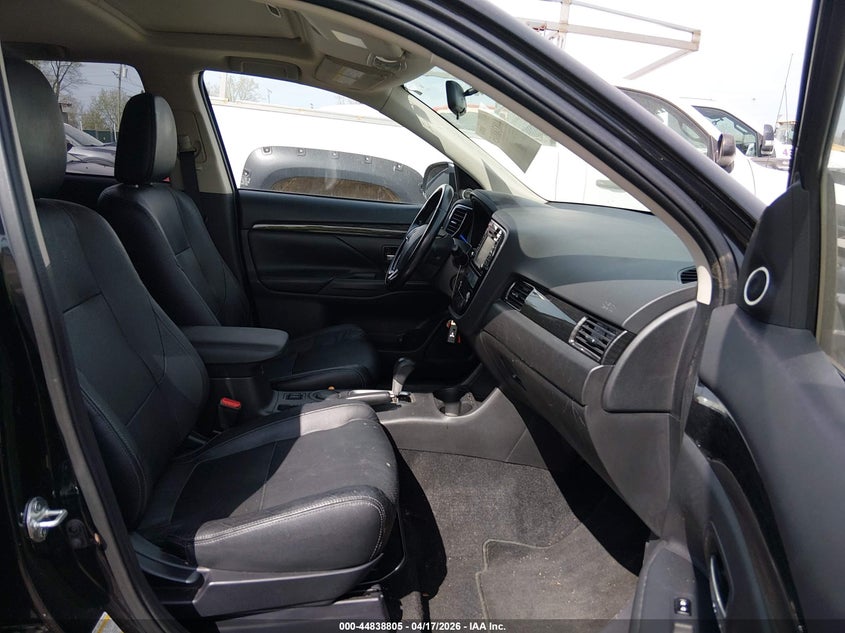 2016 Mitsubishi Outlander Se/Sel