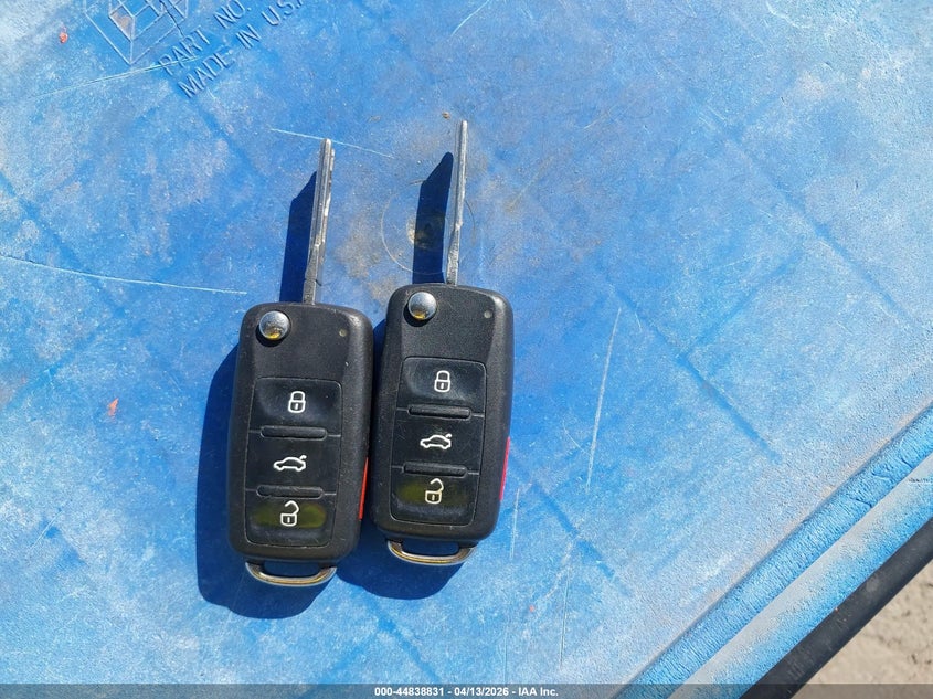 2013 Volkswagen Eos Sport VIN: WVWBW8AH5DV000630 Lot: 44838831