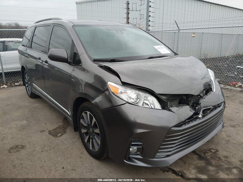 2020 Toyota Sienna Xle
