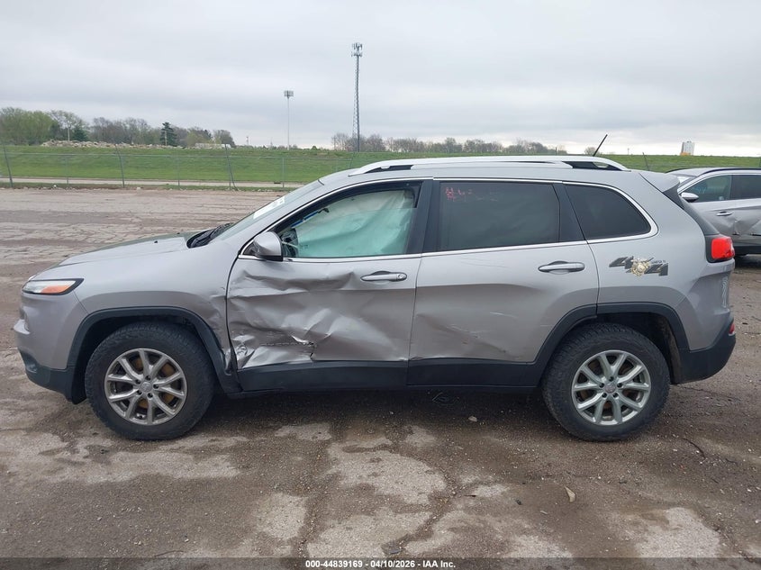2015 Jeep Cherokee 2.4 Latitude silver Lot 111044839169 Vin 1C4PJMCB2FW513269