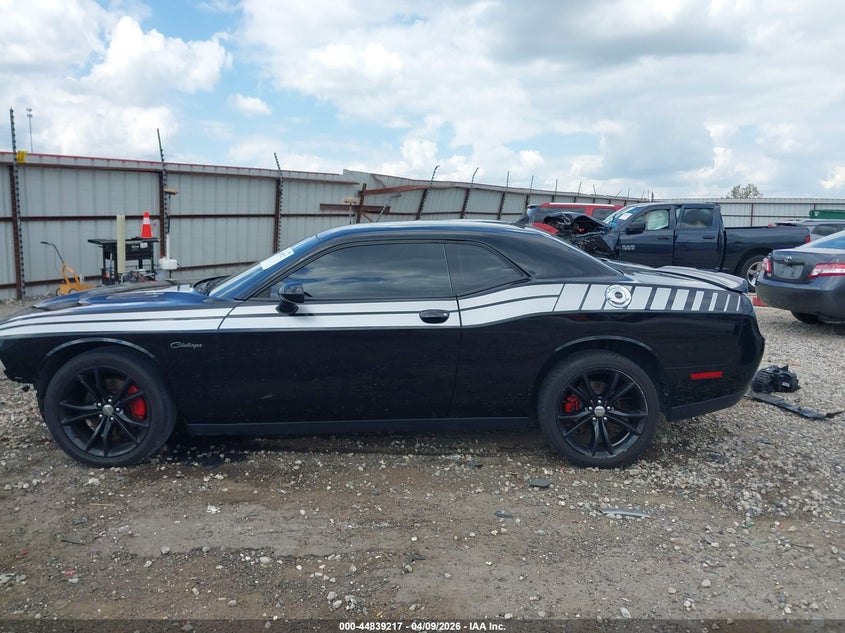 2C3CDZBT0GH237028 2016 Dodge Challenger 5.7 R/T Plus black