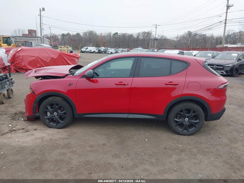 2024 Dodge Hornet R/T Plus Eawd VIN: ZACPDFDW4R3A17502 Lot: 44839277