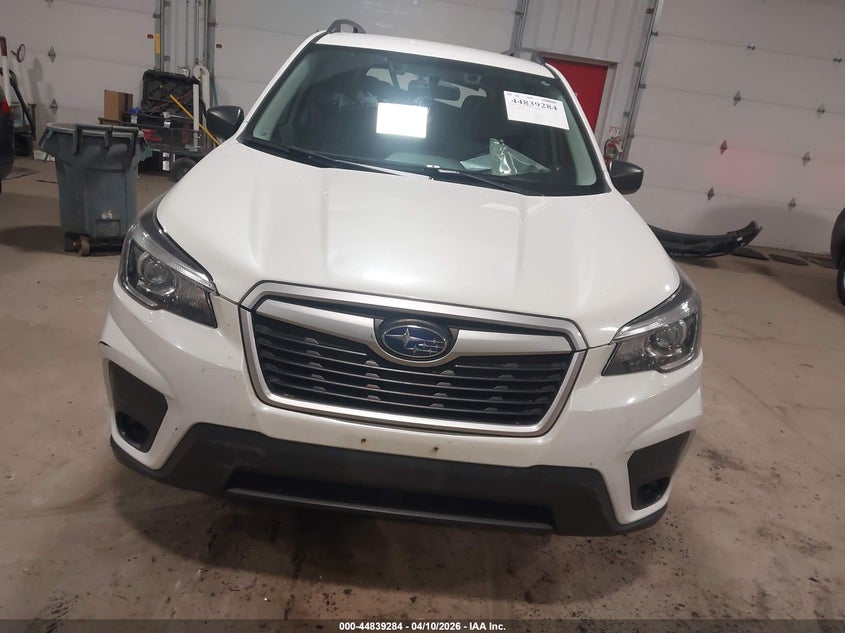 2019 Subaru Forester 2.5 white Lot 111044839284 Vin JF2SKACC3KH423191