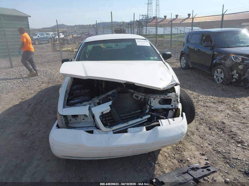 2007 Ford Crown Victoria Police/Police Interceptor VIN: 2FAFP71W87X126240 Lot: 44839433