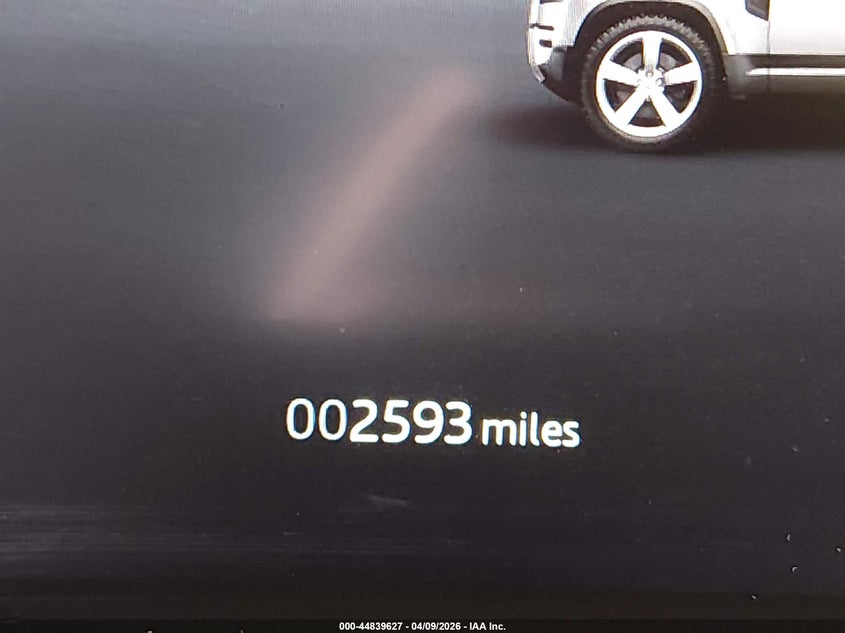 2026 Land Rover Defender P300 S VIN: SALEJFFU0T2490599 Lot: 44839627