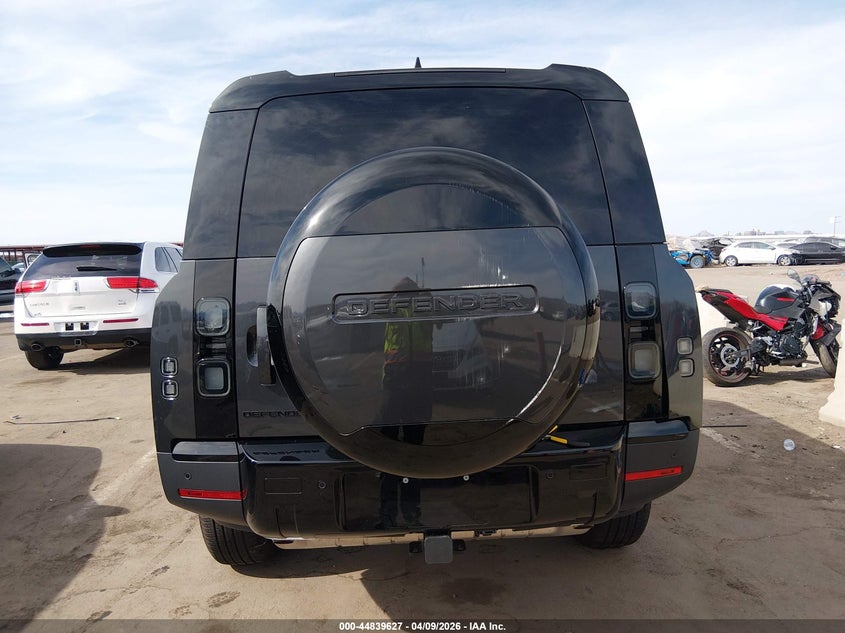 2026 Land Rover Defender P300 S VIN: SALEJFFU0T2490599 Lot: 44839627