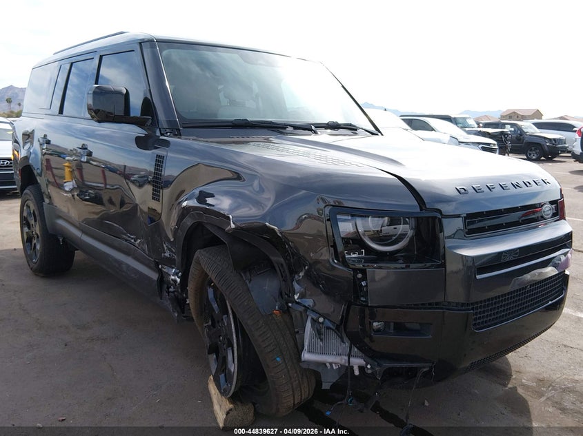 2026 Land Rover Defender P300 S VIN: SALEJFFU0T2490599 Lot: 44839627