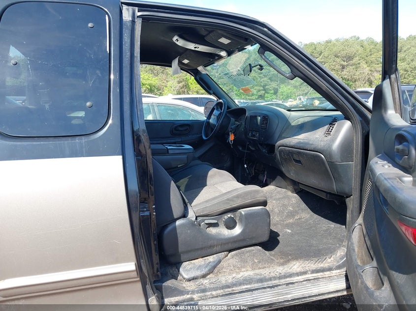 2003 FORD F-150 auction photo 5