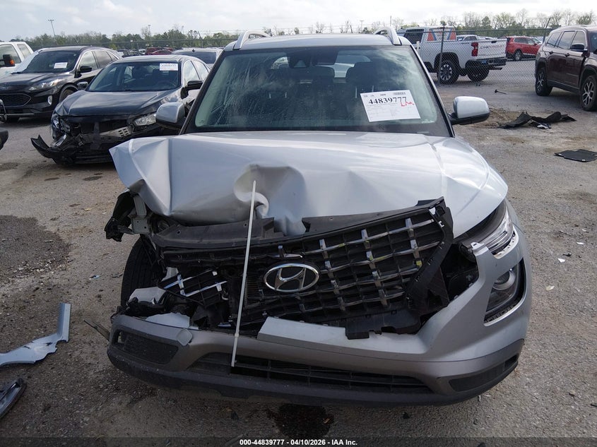 2021 Hyundai Venue Sel VIN: KMHRC8A32MU116204 Lot: 44839777