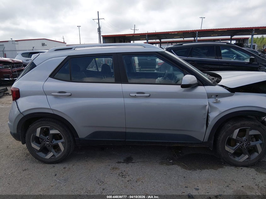 2021 Hyundai Venue Sel VIN: KMHRC8A32MU116204 Lot: 44839777