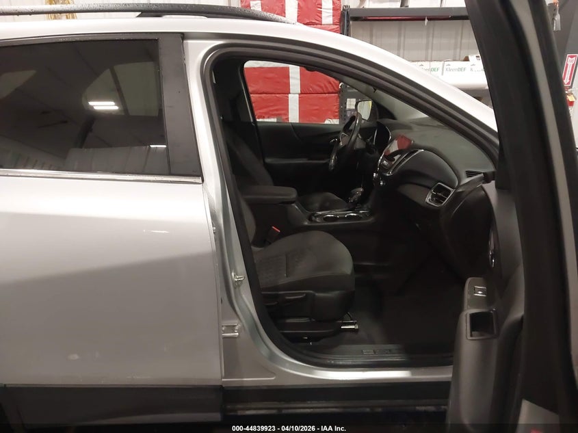 2022 CHEVROLET EQUINOX auction photo 5