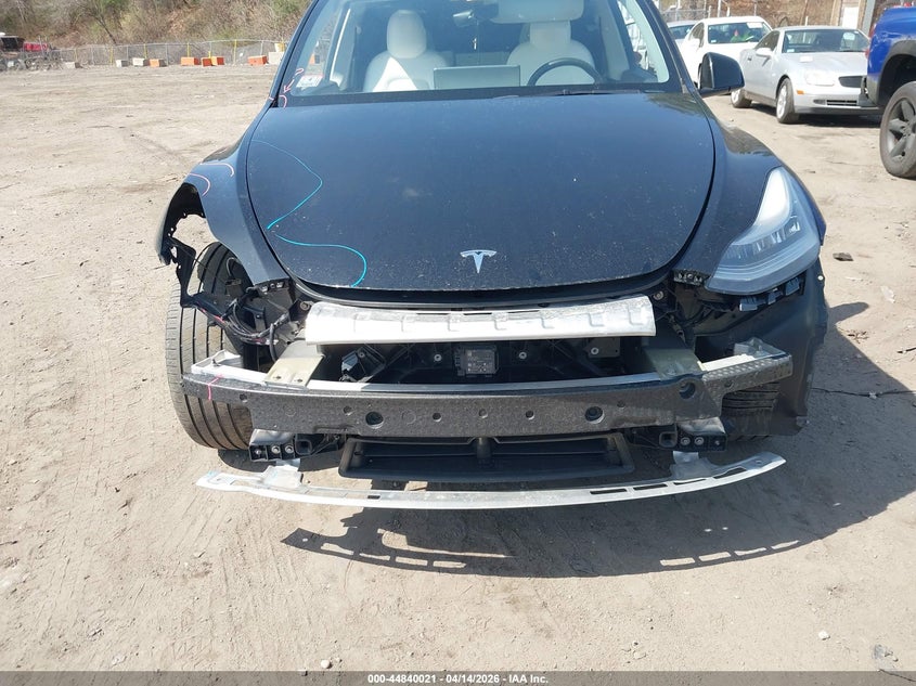 2021 Tesla Model Y Long Range Dual Motor All-Wheel Drive VIN: 5YJYGDEE1MF158512 Lot: 44840021