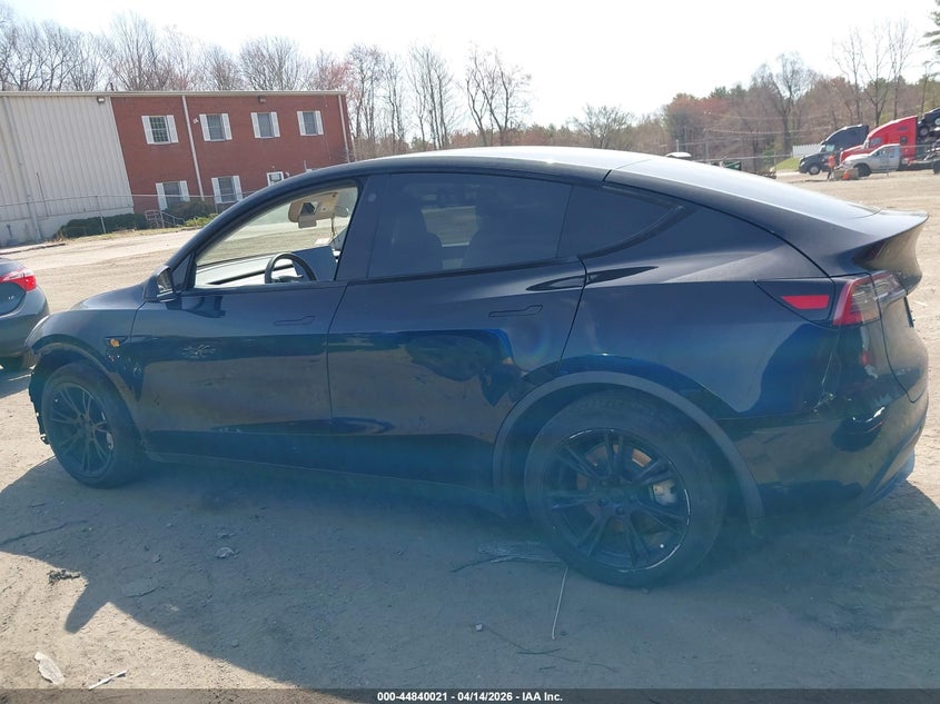 2021 Tesla Model Y Long Range Dual Motor All-Wheel Drive VIN: 5YJYGDEE1MF158512 Lot: 44840021