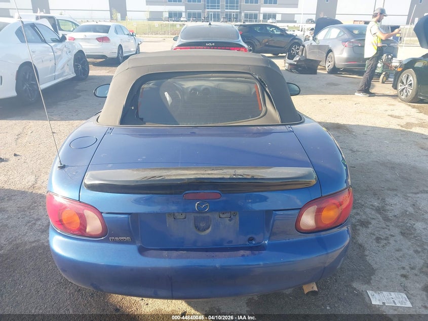1999 Mazda Mx-5 Miata Leather Pkg/Popular Equipment Pkg/Sports Pkg/Touring Pkg VIN: JM1NB3534X0124271 Lot: 44840045