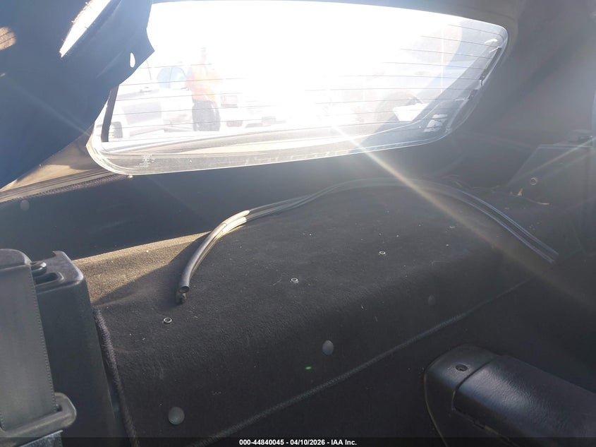 1999 Mazda Mx-5 Miata Leather Pkg/Popular Equipment Pkg/Sports Pkg/Touring Pkg VIN: JM1NB3534X0124271 Lot: 44840045