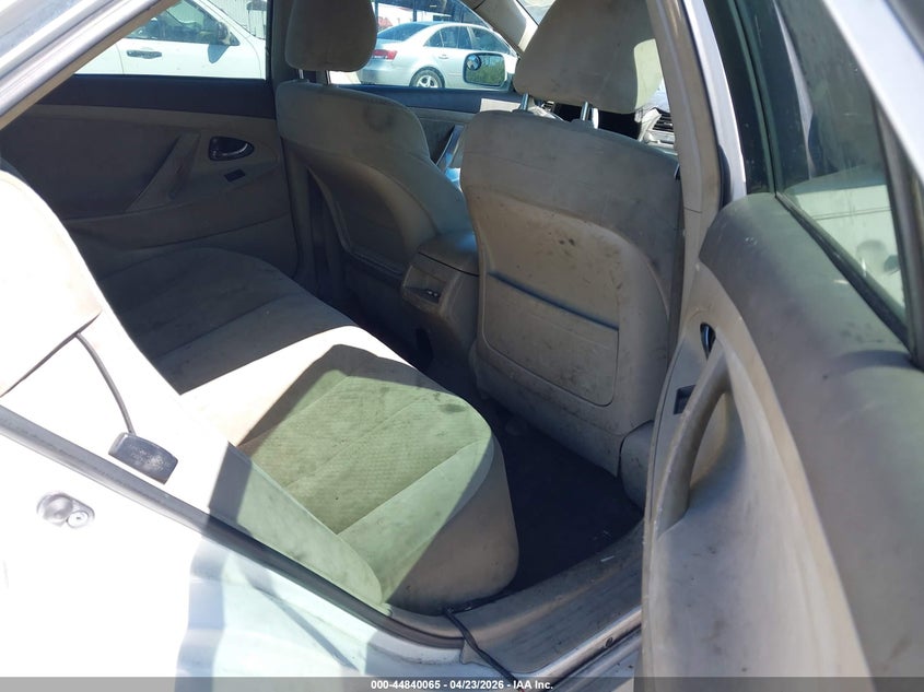 2009 TOYOTA CAMRY auction photo 8