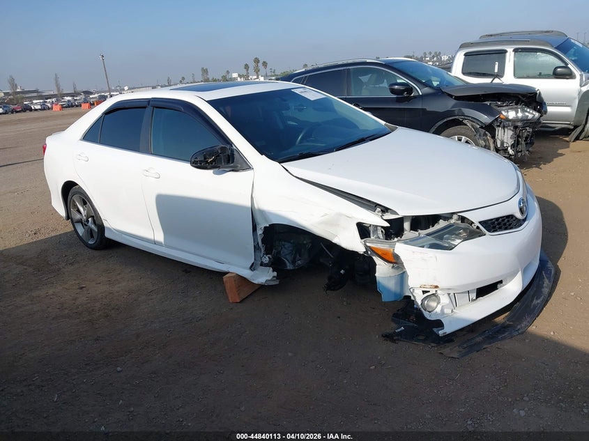 4T1BF1FK6EU750035 2014 Toyota Camry Se Sport auction photo 1