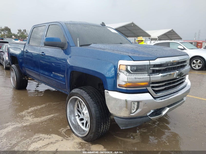 2018 Chevrolet Silverado 5.3 1500 1Lt blue Lot 111044840140 Vin 3GCUCRER0JG402439
