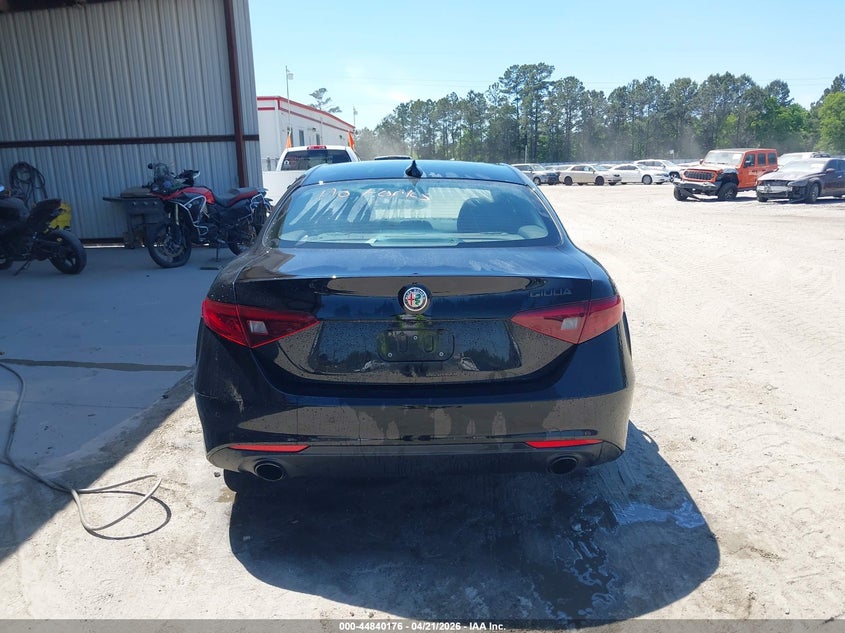 2020 Alfa Romeo Giulia Rwd VIN: ZARFAMAN8L7624333 Lot: 44840176