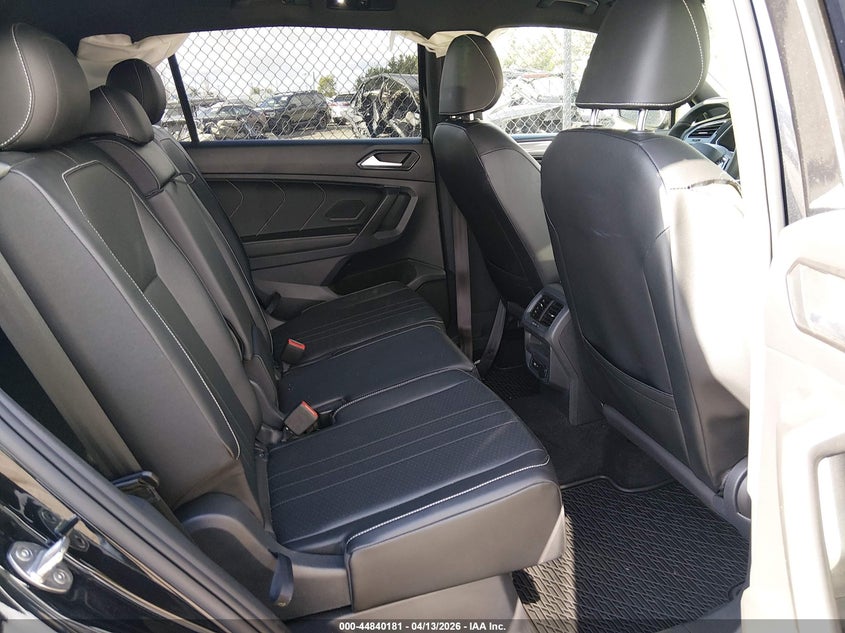 2022 Volkswagen Tiguan 2.0T Se R-Line Black VIN: 3VVCB7AX4NM140165 Lot: 44840181