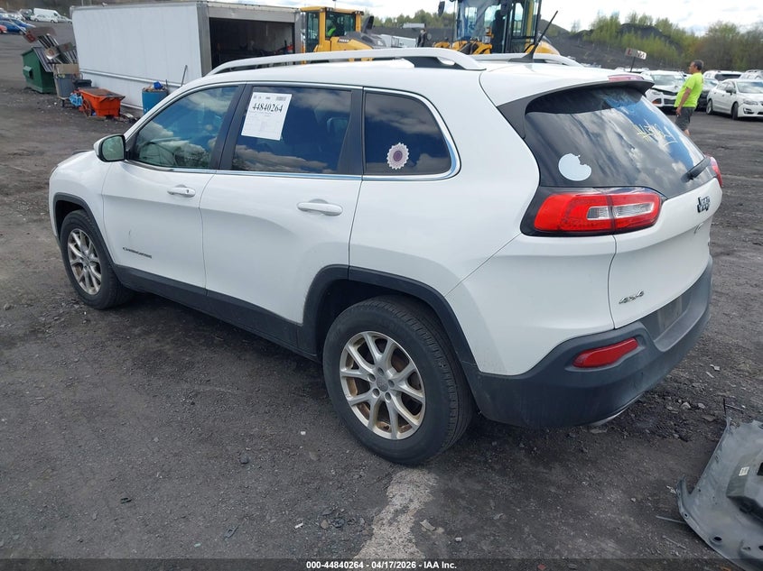 2015 Jeep Cherokee 3.2 Latitude white Lot 111044840264 Vin 1C4PJMCS3FW624378