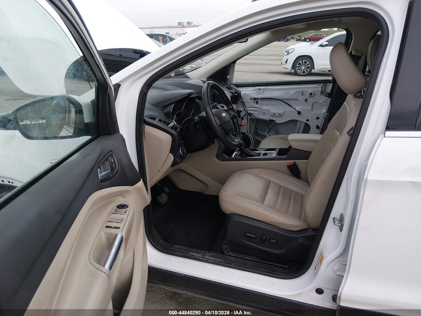 2019 Ford Escape 1.5 Sel white Lot 111044840290 Vin 1FMCU0HD9KUC07356
