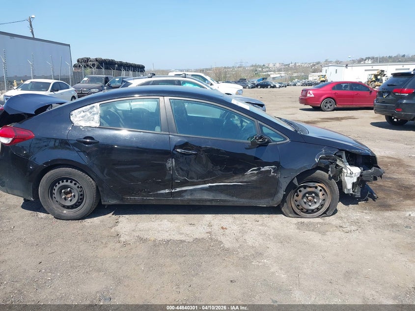 2017 Kia Forte 2.0 Lx black Lot 111044840301 Vin 3KPFK4A73HE043855