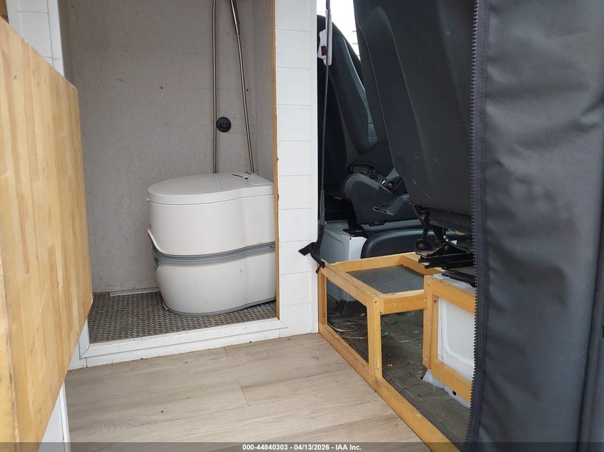 2017 Mercedes-Benz Sprinter 2500 Standard Roof V6 VIN: WD3PE7CD2HP535223 Lot: 44840303