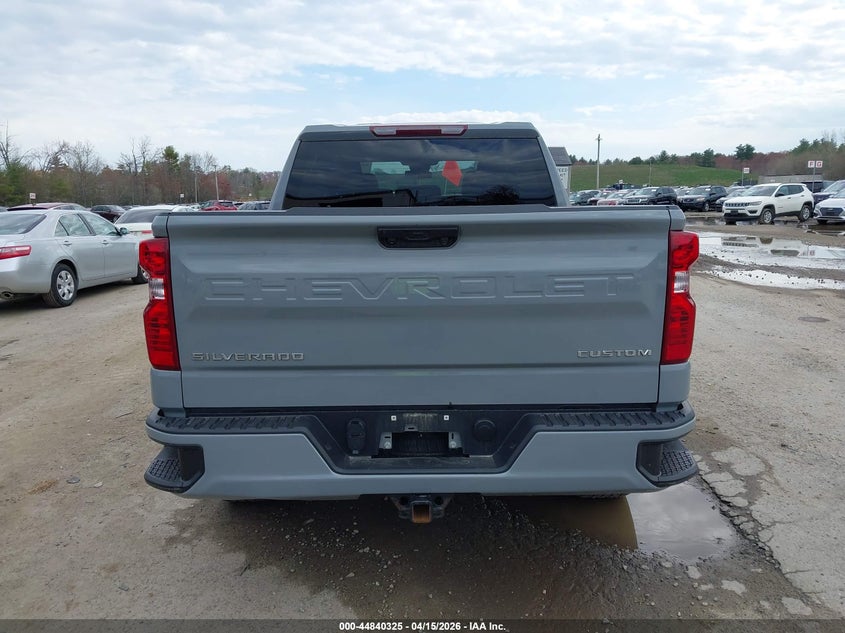 2024 Chevrolet Silverado 1500 4Wd Short Bed Custom VIN: 3GCPDBEK5RG179685 Lot: 44840325