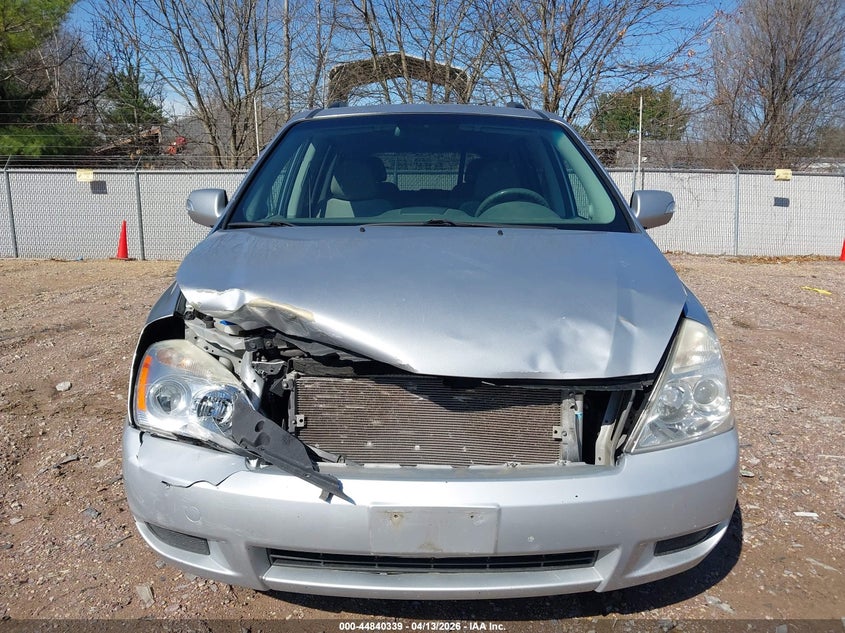 2011 Kia Sedona Lx VIN: KNDMG4C72B6410537 Lot: 44840339