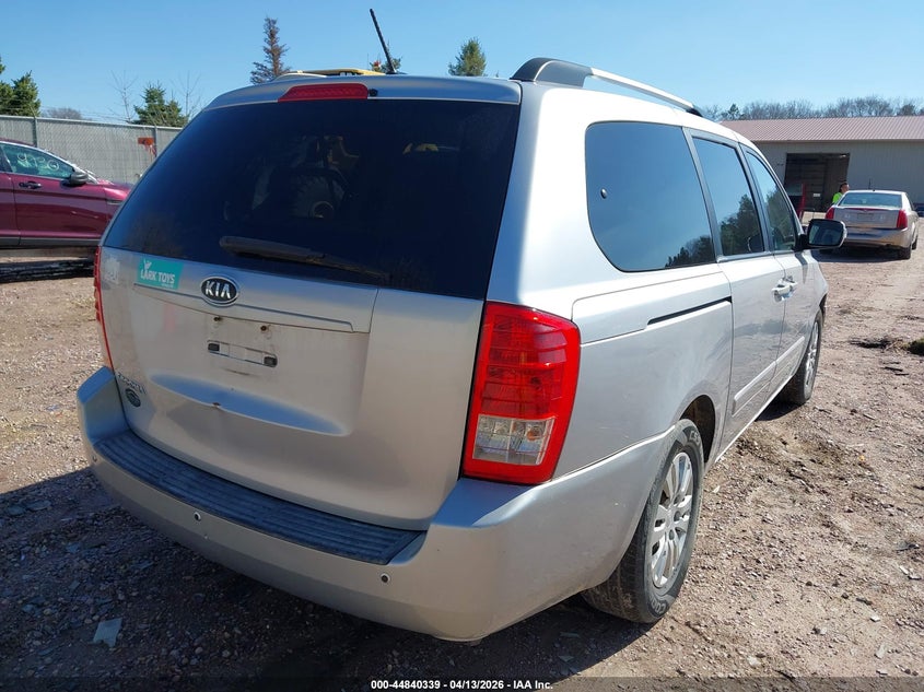 2011 Kia Sedona Lx