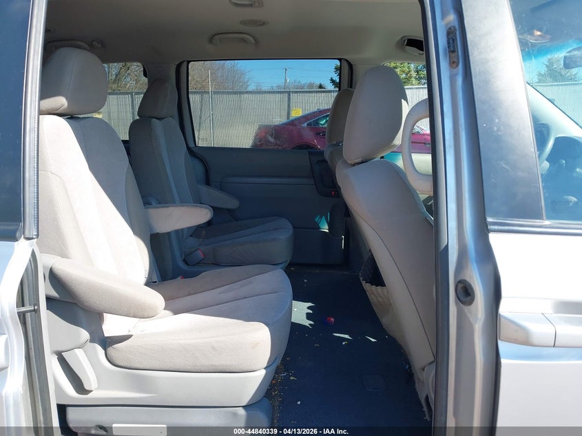 2011 Kia Sedona Lx VIN: KNDMG4C72B6410537 Lot: 44840339