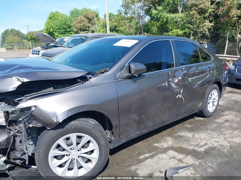 2016 Toyota Camry Le VIN: 4T4BF1FK2GR529590 Lot: 44840365