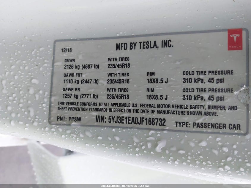 5YJ3E1EA0JF168732 2018 Tesla Model 3 Long Range mid Range White