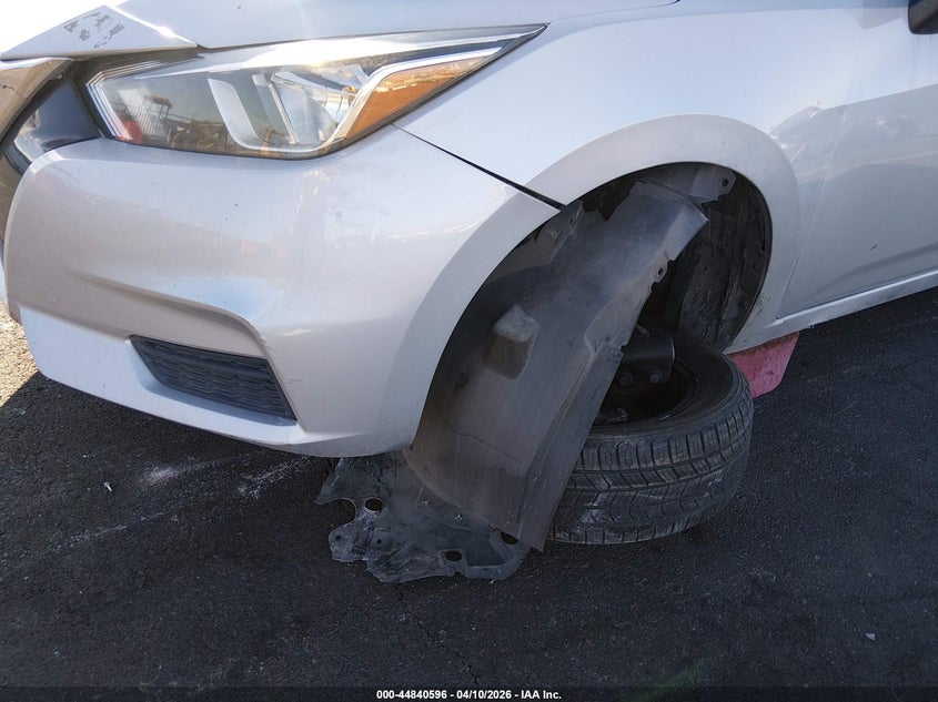 2020 Nissan Versa 1.6 Sv Xtronic Cvt silver Lot 111044840596 Vin 3N1CN8EV1LL809194