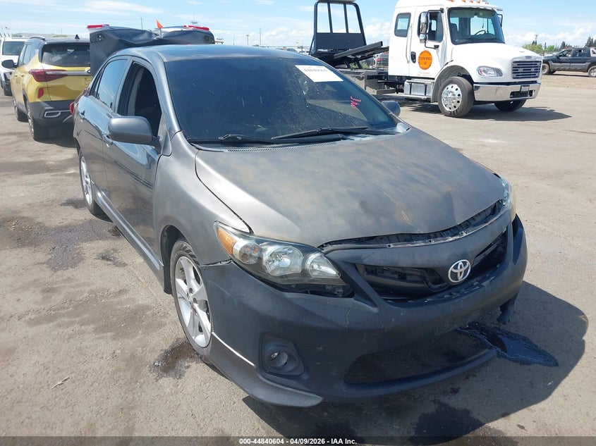 2T1BU4EE2BC753255 TOYOTA COROLLA Photo 1