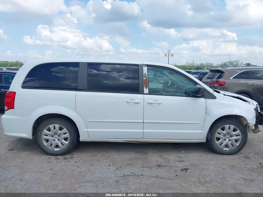 2C4RDGBG5GR131911 2016 Dodge Caravan 3.6 Grand Se white