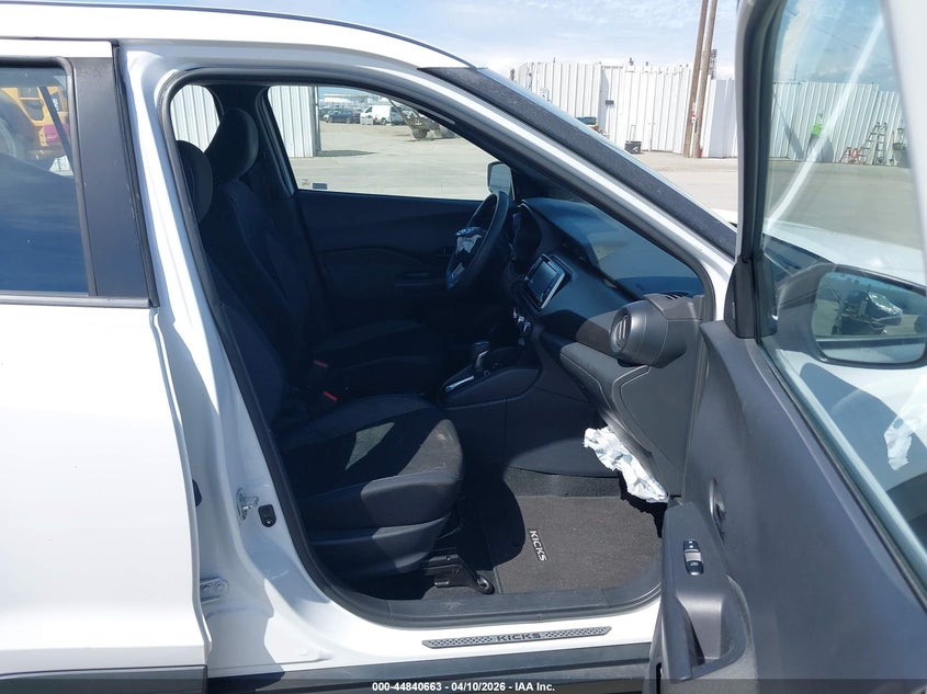 2020 Nissan Kicks S Xtronic Cvt