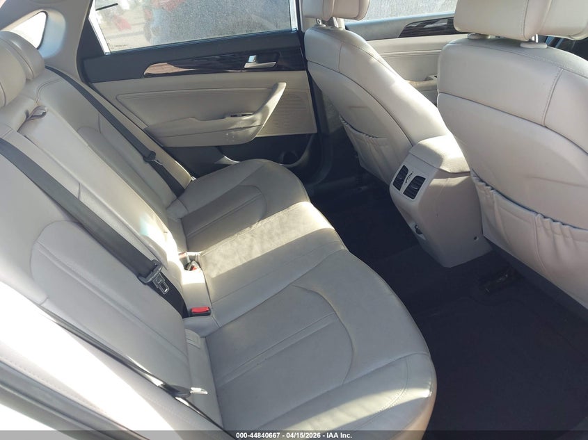 2016 Hyundai Sonata Hybrid Limited VIN: KMHE34L10GA012951 Lot: 44840667