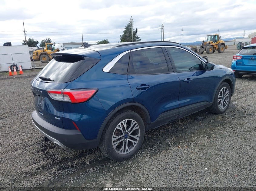 2020 FORD ESCAPE auction photo 4