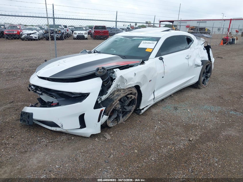 2021 CHEVROLET CAMARO auction photo 2