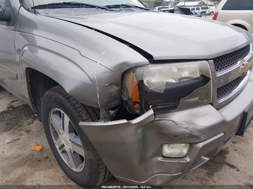 2007 Chevrolet Trailblazer Lt VIN: 1GNDT13S972272371 Lot: 44840735