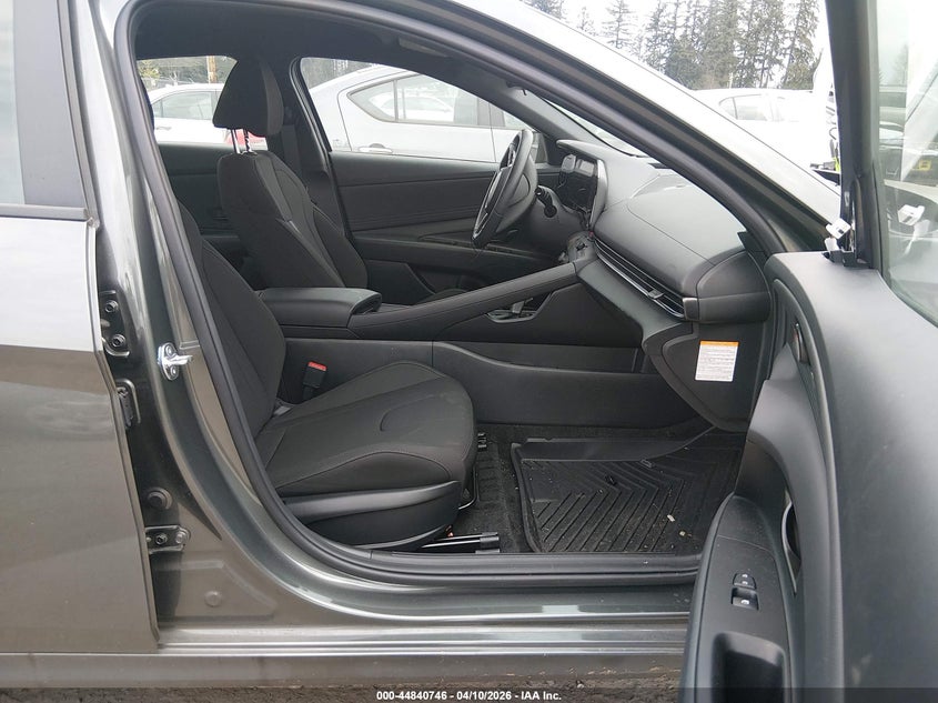 2025 Hyundai Elantra Hybrid Sel Sport