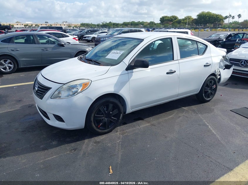 2014 Nissan Versa 1.6 S+