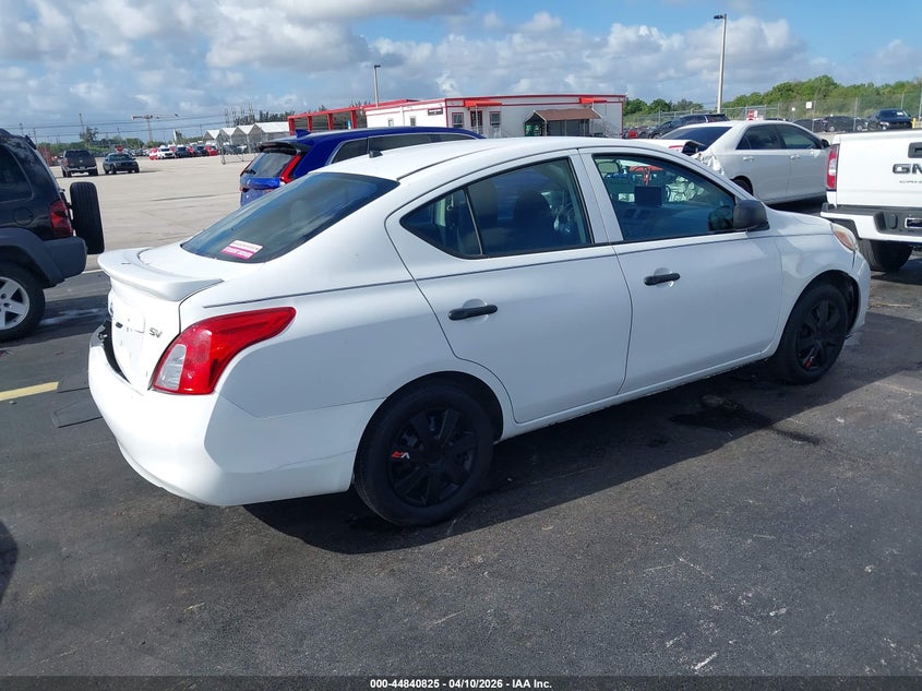 2014 Nissan Versa 1.6 S+