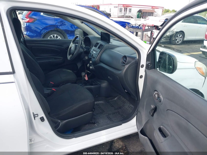 2014 Nissan Versa 1.6 S+