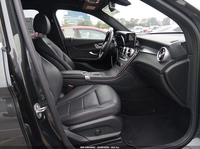 2020 Mercedes-Benz Glc 300