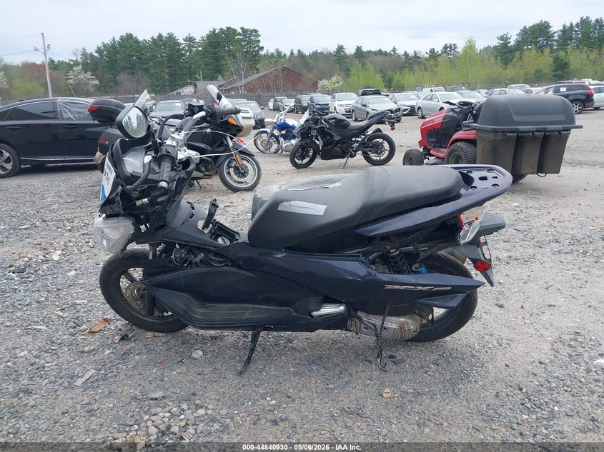 2018 Honda Pcx 150 VIN: RLHKF1804JY300287 Lot: 44840930
