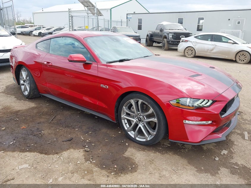FORD MUSTANG